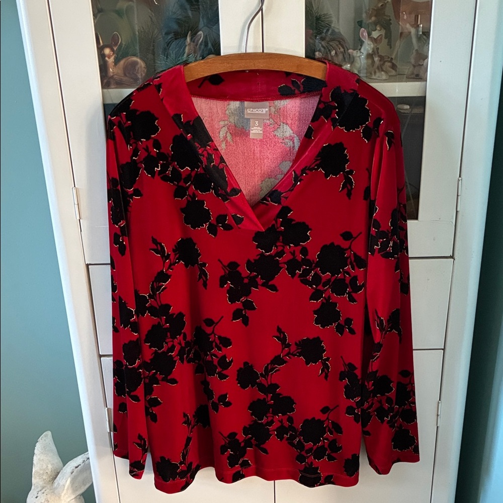 Chico's sz 3 Red and Black Velvety Floral Blouse euc